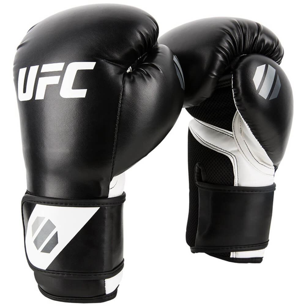Перчатки тренировочные для спарринга UFC 6 Oz Black UHK-75106