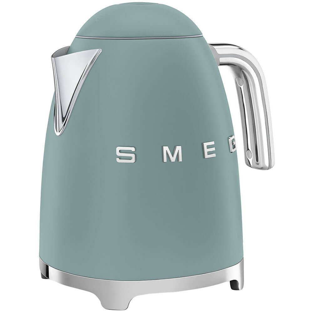 Изображение товара Стильный зеленый чайник Smeg KLF03EGMEU 1.7 л нержавеющая сталь