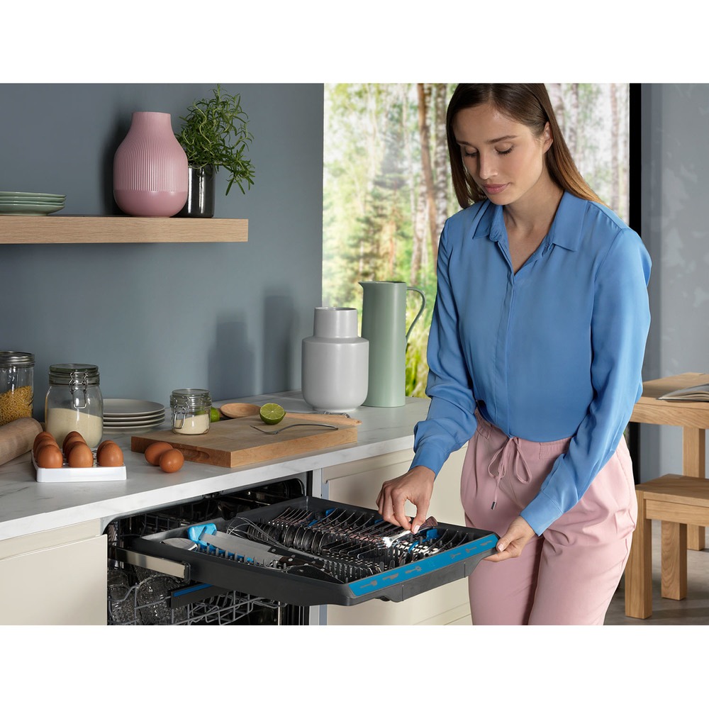 vstraivaemaya posudomoechnaya mashina electrolux etm48320l