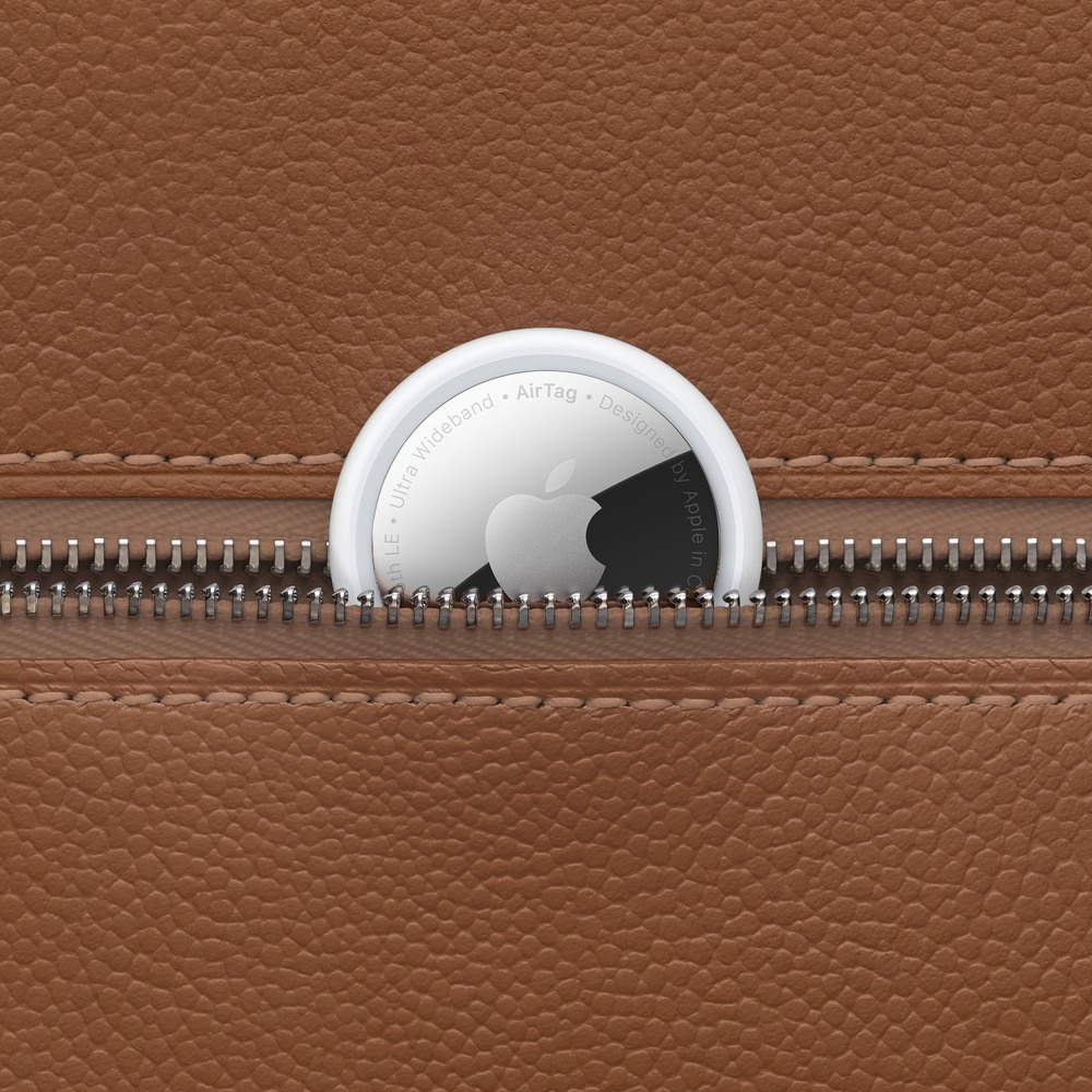 Купить Беспроводная метка Apple AirTag в Москве