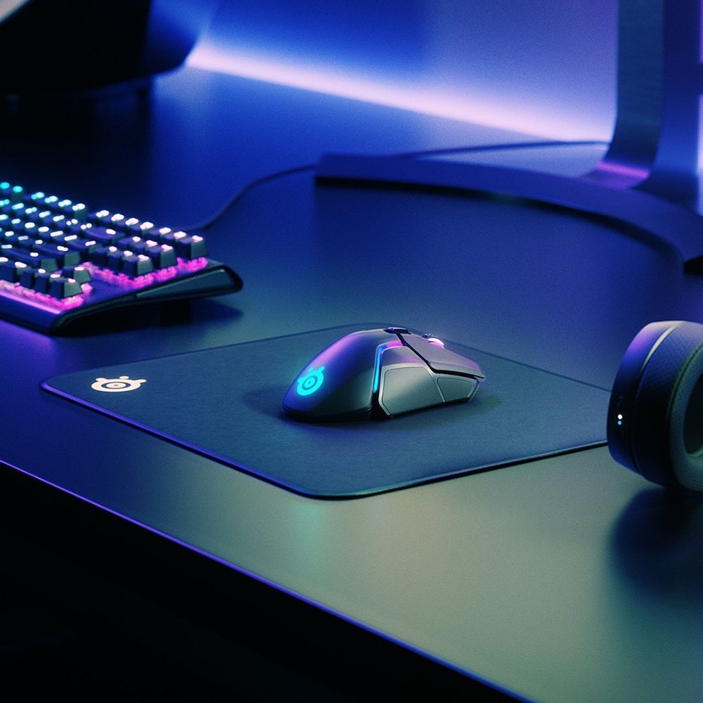 крыса. фон с крысами. мышь на рабочем столе. черная мышь. мышка с колоском.